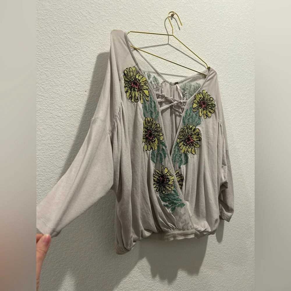 Free People Gotta Love It embroidered gray cotton linen Cream Embellished Blouse - Picture 3 of 8
